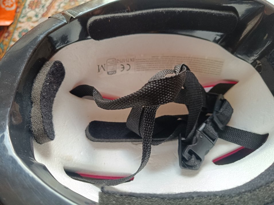 Kask içi dışı düzgün M beden - Görsel 2