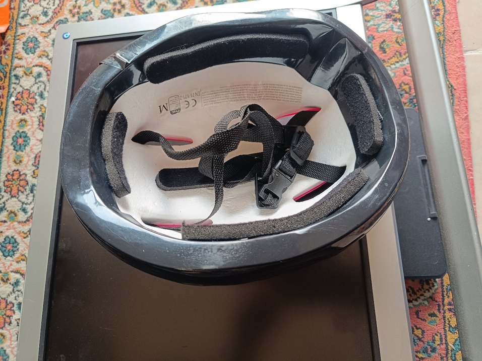 Kask içi dışı düzgün M beden - Görsel 4