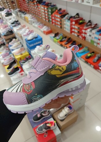 ışıklı Kız Çocuk Renkli Baskılı Spor Ayakkabı - Görsel 4