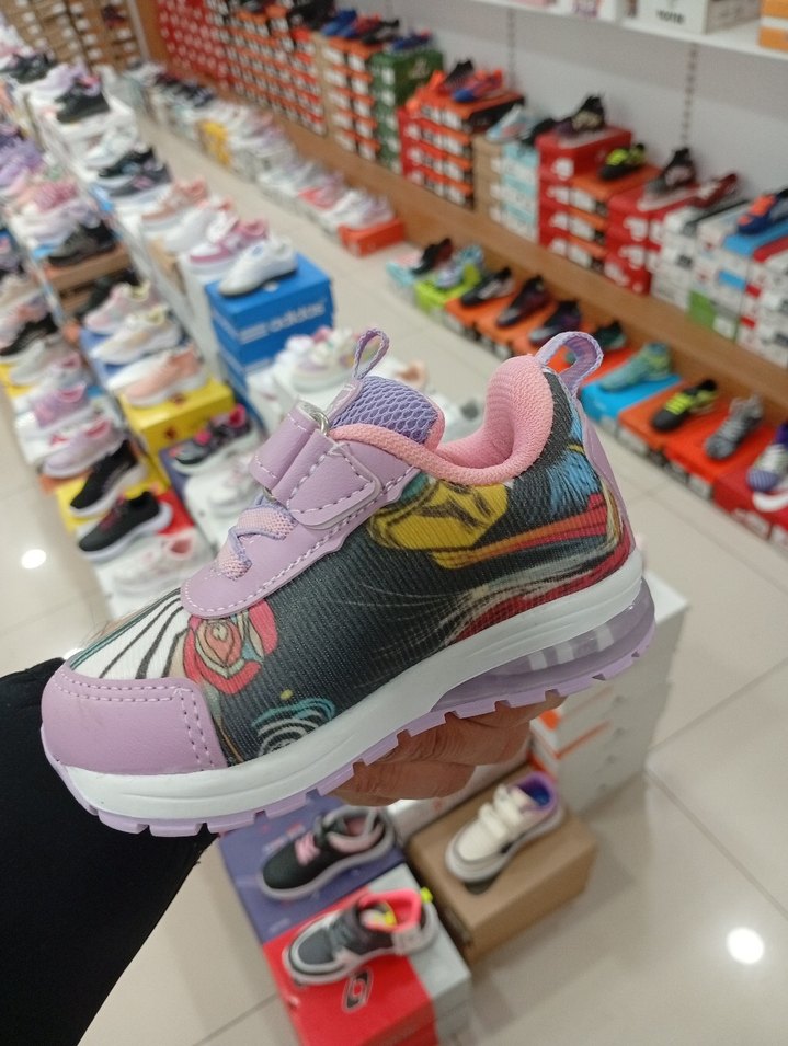 ışıklı Kız Çocuk Renkli Baskılı Spor Ayakkabı - Görsel 4