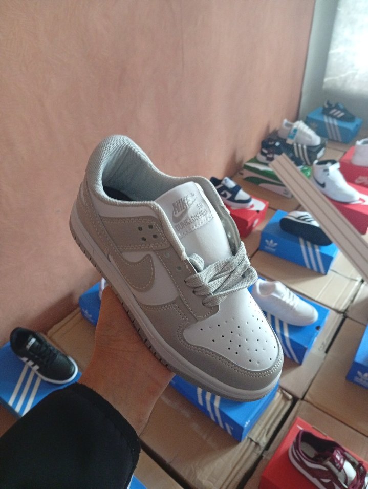 Beyaz Gri Nike Kadın Spor Ayakkabı - Görsel 3