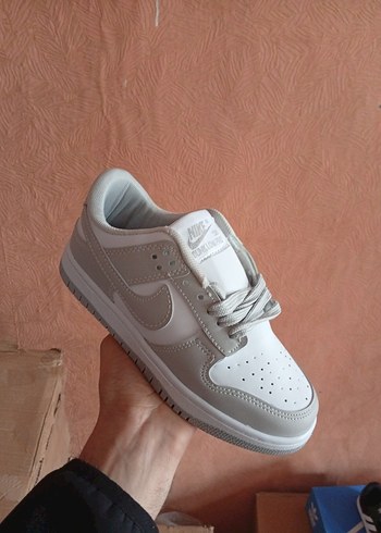 Gri Nike Kadın Spor Ayakkabısı - Görsel 2