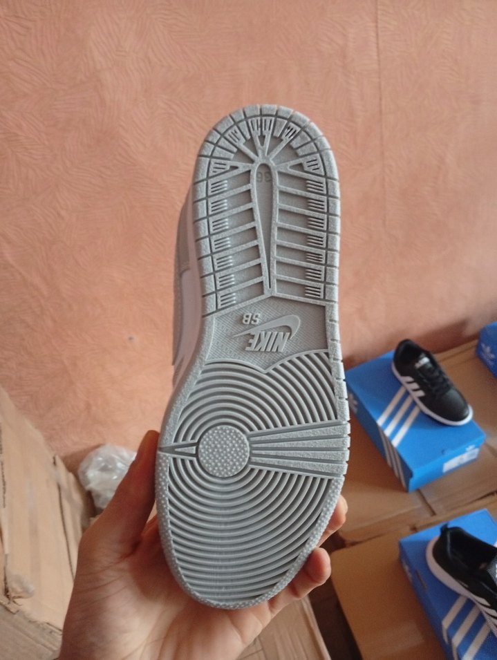 Gri Nike Kadın Spor Ayakkabısı - Görsel 3