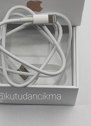 iPhone şarj kablosu