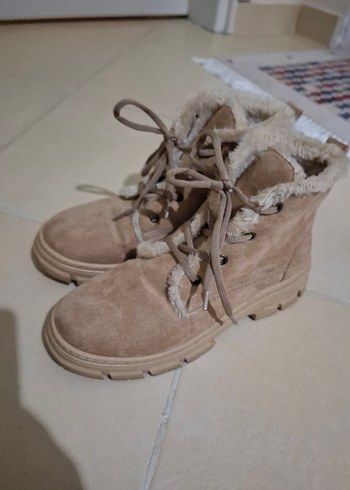 Bej Süet Tüylü Kadın Dolgu Topuk Bot - Görsel 3