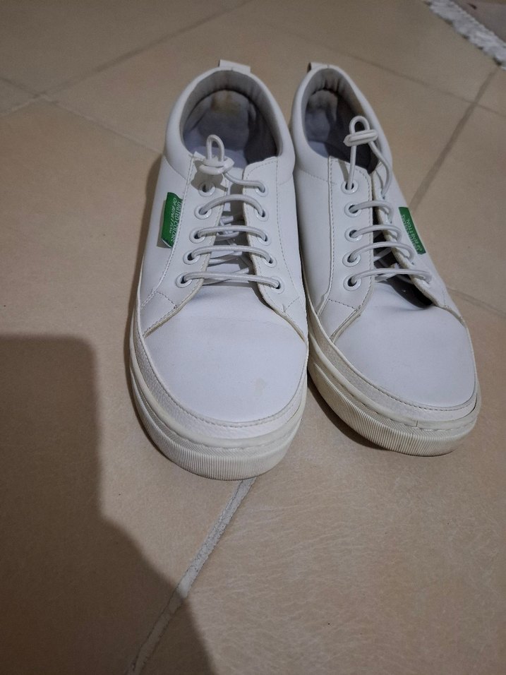 Beyaz Minimalist Kadın Spor Ayakkabı - Görsel 4