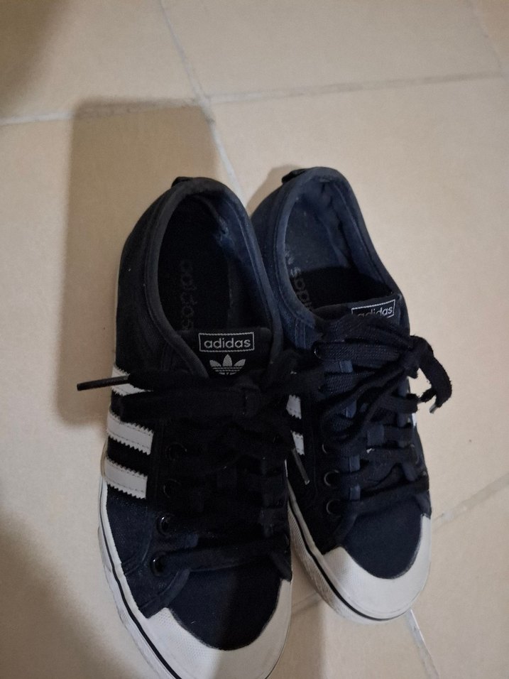 Adidas Siyah Beyaz Çizgili Spor Ayakkabı - Görsel 3