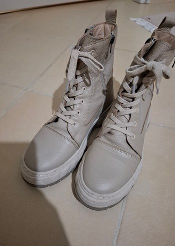 Bej Deri Kadın Spor Botlar - Görsel 2