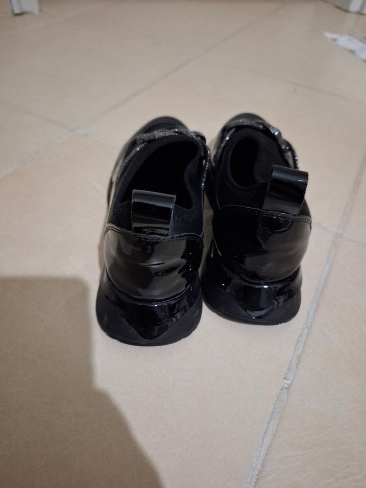 Siyah Zincir Detaylı Stiletto Topuklu Spor Ayakkabı - Görsel 2