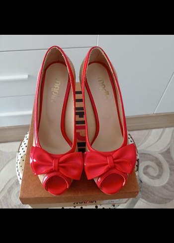 Fiyonklu Yüksek Topuklu Stiletto 37 numara