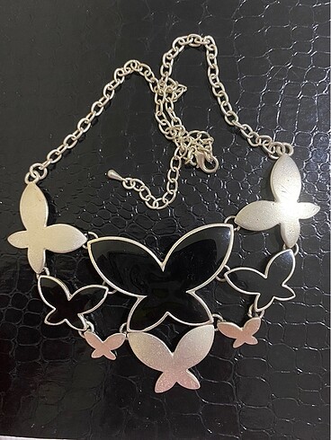 Accessorize Kolye