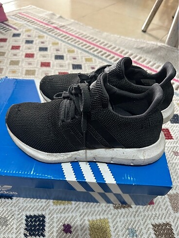 Adidas swift Run