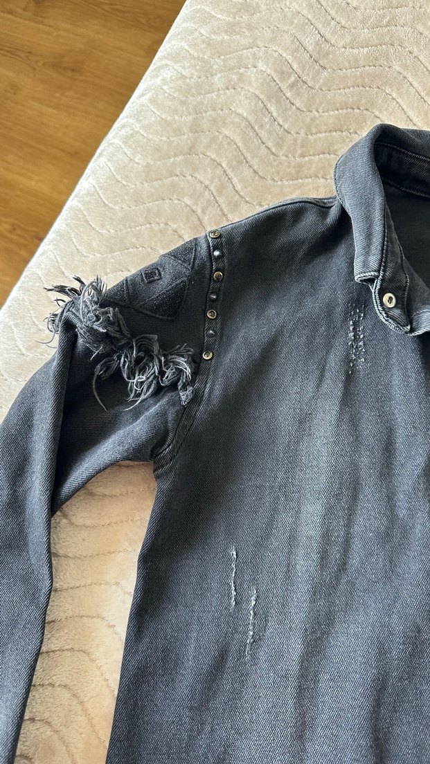 Siyah Düğmeli Uzun Kollu Denim Ceket - Görsel 4