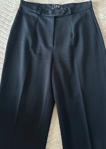 Kadın Siyah Regular Fit Kumaş Pantolon - Görsel 2