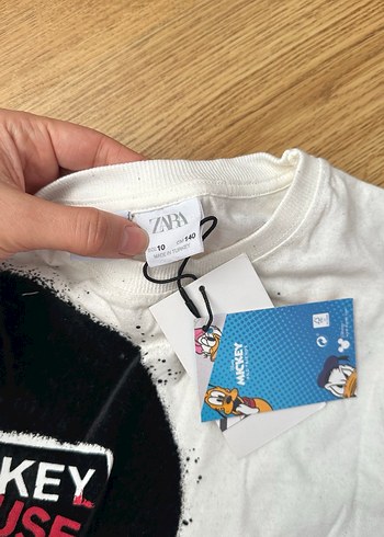 Kız Çocuk Beyaz Mickey Mouse Baskılı Tişört - Görsel 4
