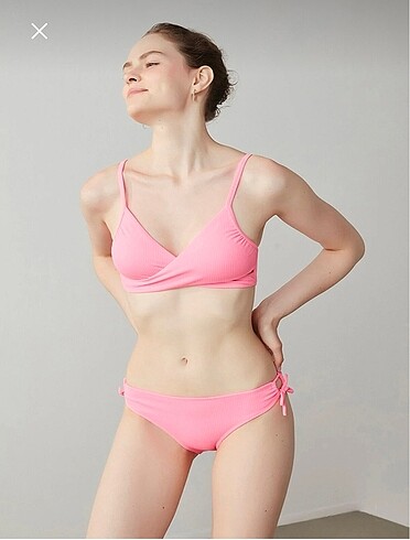 Neon pembe bikini takımı