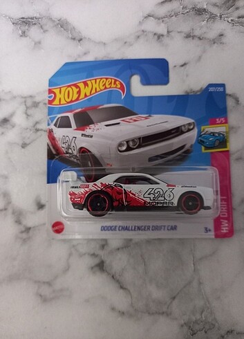 Hot wheels dodge challenger drift car (ESKİ CASE ÜRÜN)