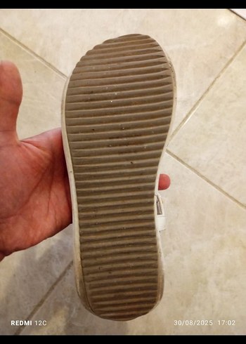 Boncuk İşlemeli Beyaz Dolgu Topuklu Kadın Sandalet - Görsel 3