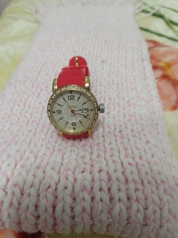 Klasik Kırmızı Kadın Kol Saati - Görsel 2