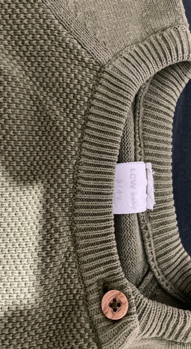 Düğmeli Erkek Çocuk Kahverengi Kazak - Görsel 3