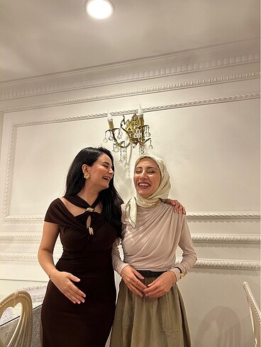 Teendyolmilla Altın Aplikeli Elbise