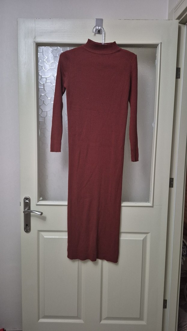 Triko Uzun Kollu Yüksek Yakalı Elbise - Görsel 3