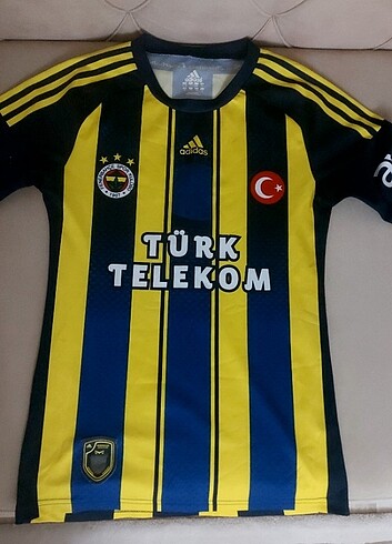 13-14 Yaş Beden çeşitli Renk Adidas 13-14 yaş fenerbahçe forması