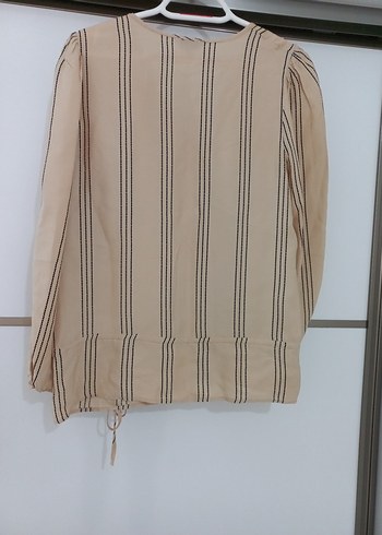 Random Bej Çizgili V Yakalı Kadın Gömlek