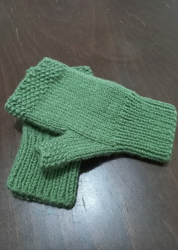 Yeşil Örgü Parmaksız Kadın Eldiveni - Görsel 2