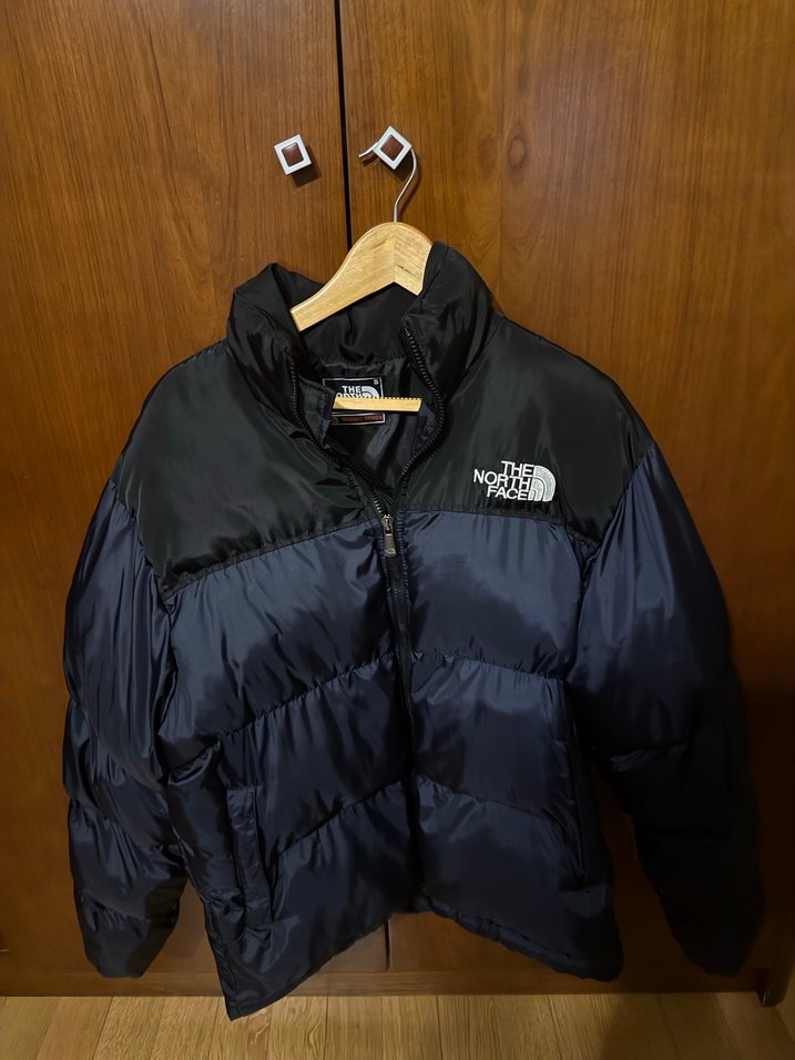 The North Face Siyah Şişme Mont - Görsel 4