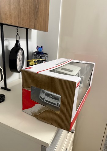 Uzaktan Kumandalı Mercedes-AMG G 63 Oyuncak Araba - Görsel 4