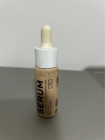 Revolution Revolution Serum fondöten F2