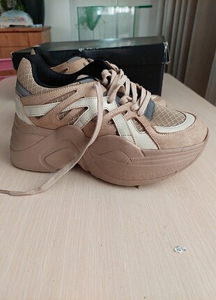 Kadin Sneaker