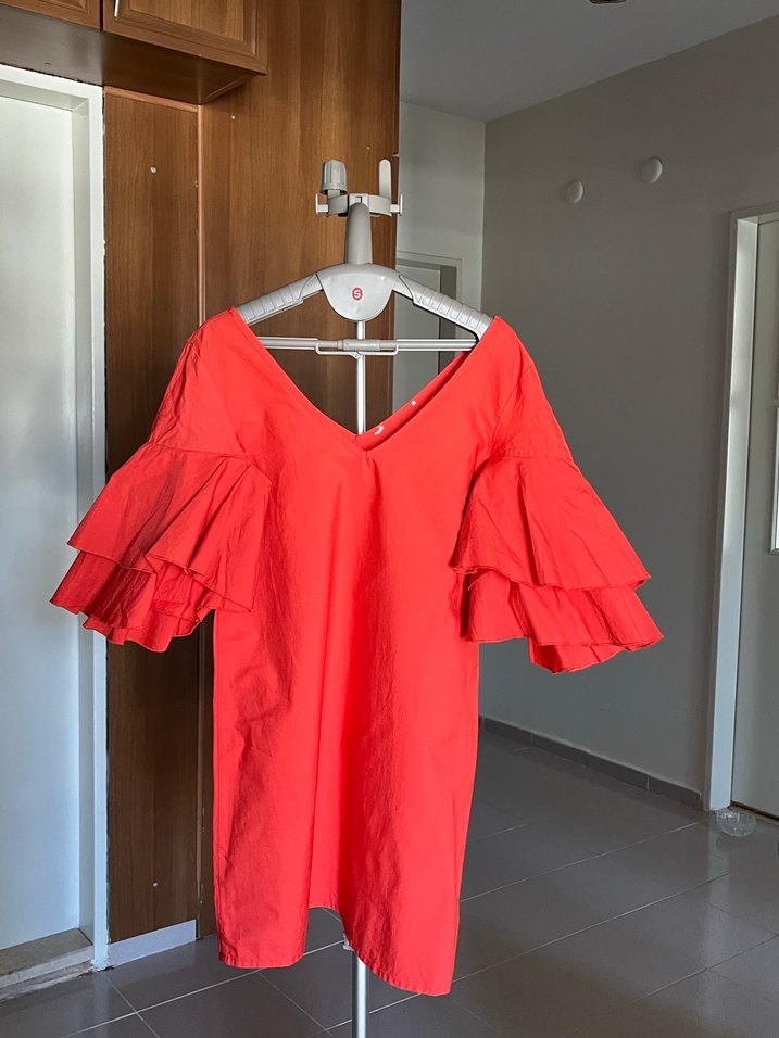 Kırmızı V Yakalı Fırfır kollu turuncu Mini Elbise - Görsel 5