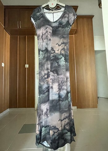 Uzun Kamuflaj Benzeri Desenli Rahat Elbise - Görsel 5