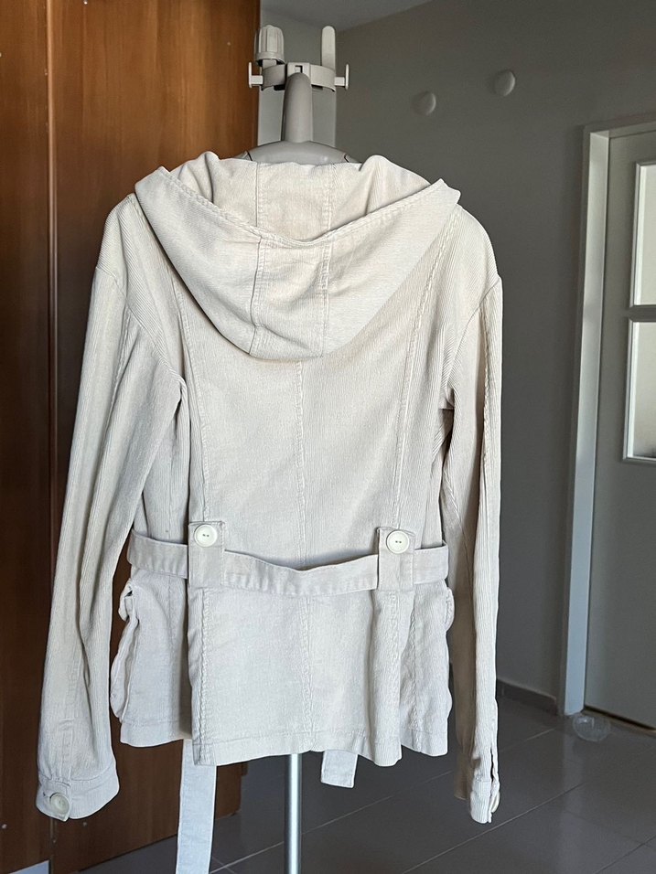 Düğmeli Bej Kadın Ceket - Görsel 2