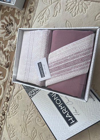 mor Desenli Nevresim Takımı