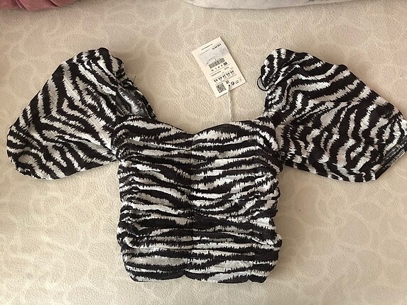 pull and bear zebra bluz