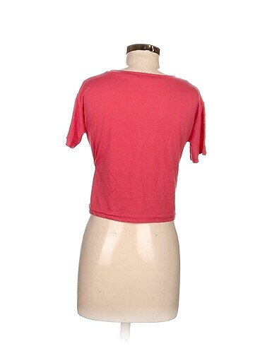 universal Beden Diğer T-shirt %70 İndirimli.
