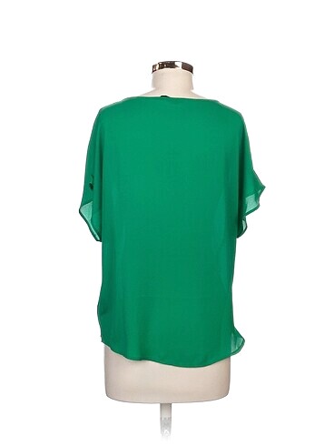 xl Beden Defacto T-shirt %70 İndirimli.
