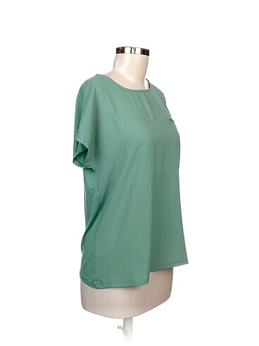 LC Waikiki LC Waikiki T-shirt %70 İndirimli.