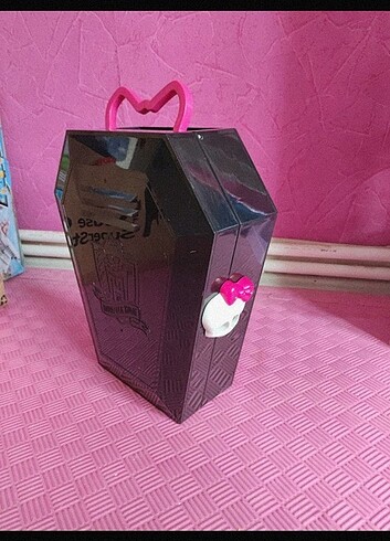 Beden Renk Monster high draculaura'nın dolabı