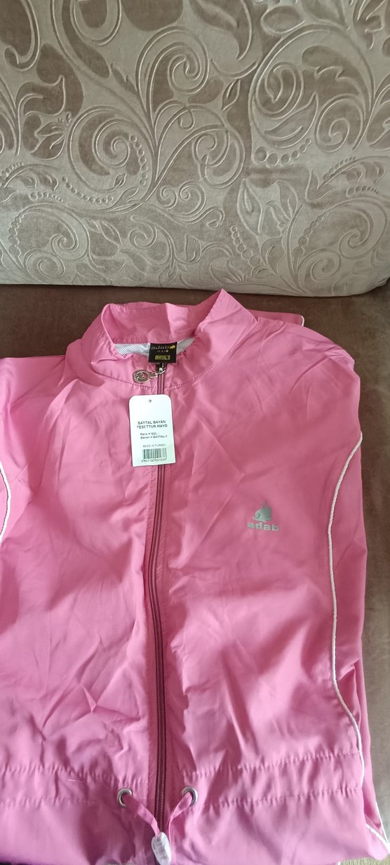 Pembe Fermuarlı Kadın hasema - Görsel 2