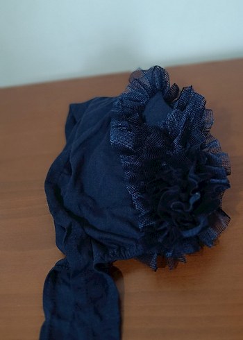 Beyaz ve Gri Dantel  bone  tanesinin fiyatidir - Görsel 2