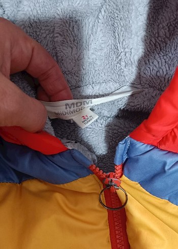 Kapüşonlu Renkli Erkek Çocuk Mont - Görsel 2