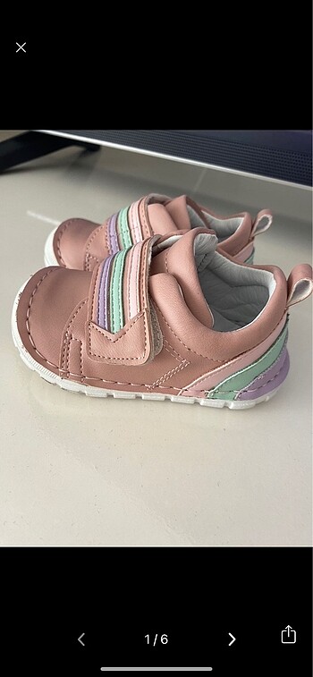 Kız bebek ilk adım ayakkabısı