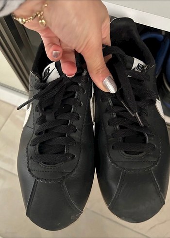 37,5 Beden Siyah Nike cortez