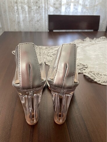 37 Beden ten rengi Renk Şeffaf stiletto