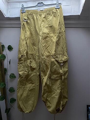 m Beden bershka paraşüt yeşil pantolon
