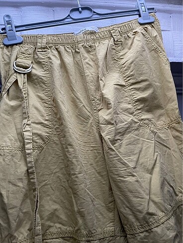 bershka paraşüt yeşil pantolon